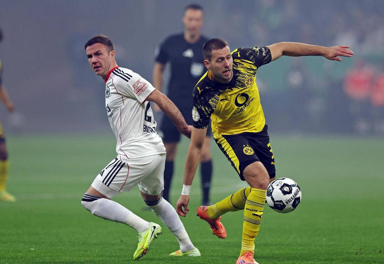 官方：巴萨女足中场邦马蒂荣获年度最佳女子球员（官方：巴萨女足中场邦马蒂当选年度最佳女足球员）