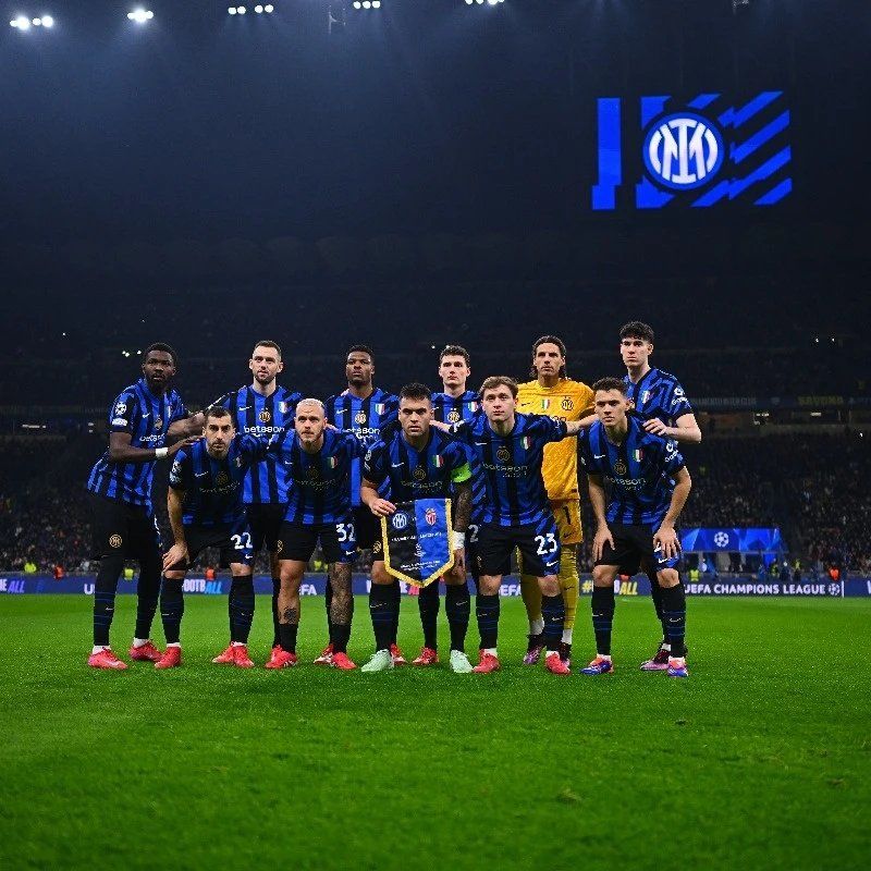 足球英超裁判再陷争议，赛后官方急发声明（英超裁判判罚再起争议，赛后官方紧急回应）