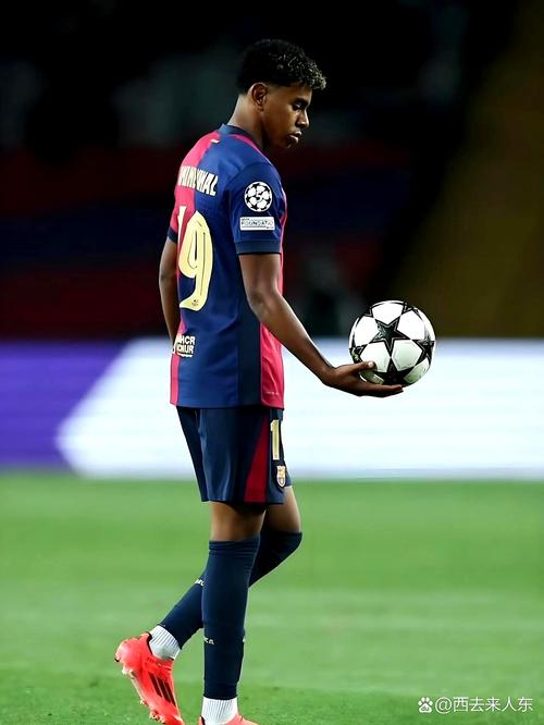 半场战报：博洛尼亚0-0布兰，里科吉安尼斯染红