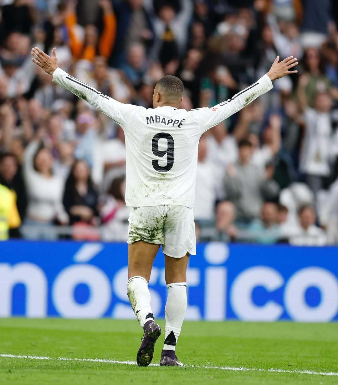 乌姆蒂蒂回忆巴萨6-1巴黎：恩里克赛前就说能灌他们6个（乌姆蒂蒂谈巴萨6比1逆转巴黎：恩里克赛前已预测能进六球）