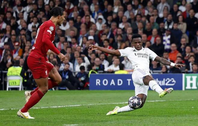 西甲最新积分战报 皇马5轮4场丢分无力追巴萨（西甲积分最新形势：皇马近5轮4次失分，追赶巴萨乏力）