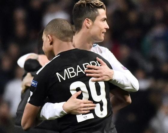 刘越：申花进攻变化少，斯卢茨基用人容易陷入“恶性循环”