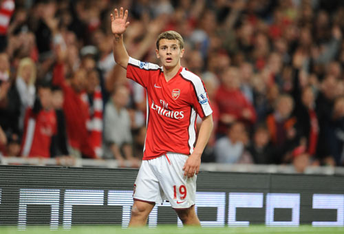 英超前瞻：维拉状态火热9轮8胜，残阵枪手客战盼继续领跑（英超前瞻：维拉近9轮8胜势头凶猛，伤兵满营的阿森纳客场力拼守住榜首）