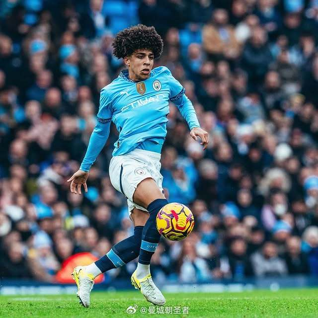 上海海港豪取连胜