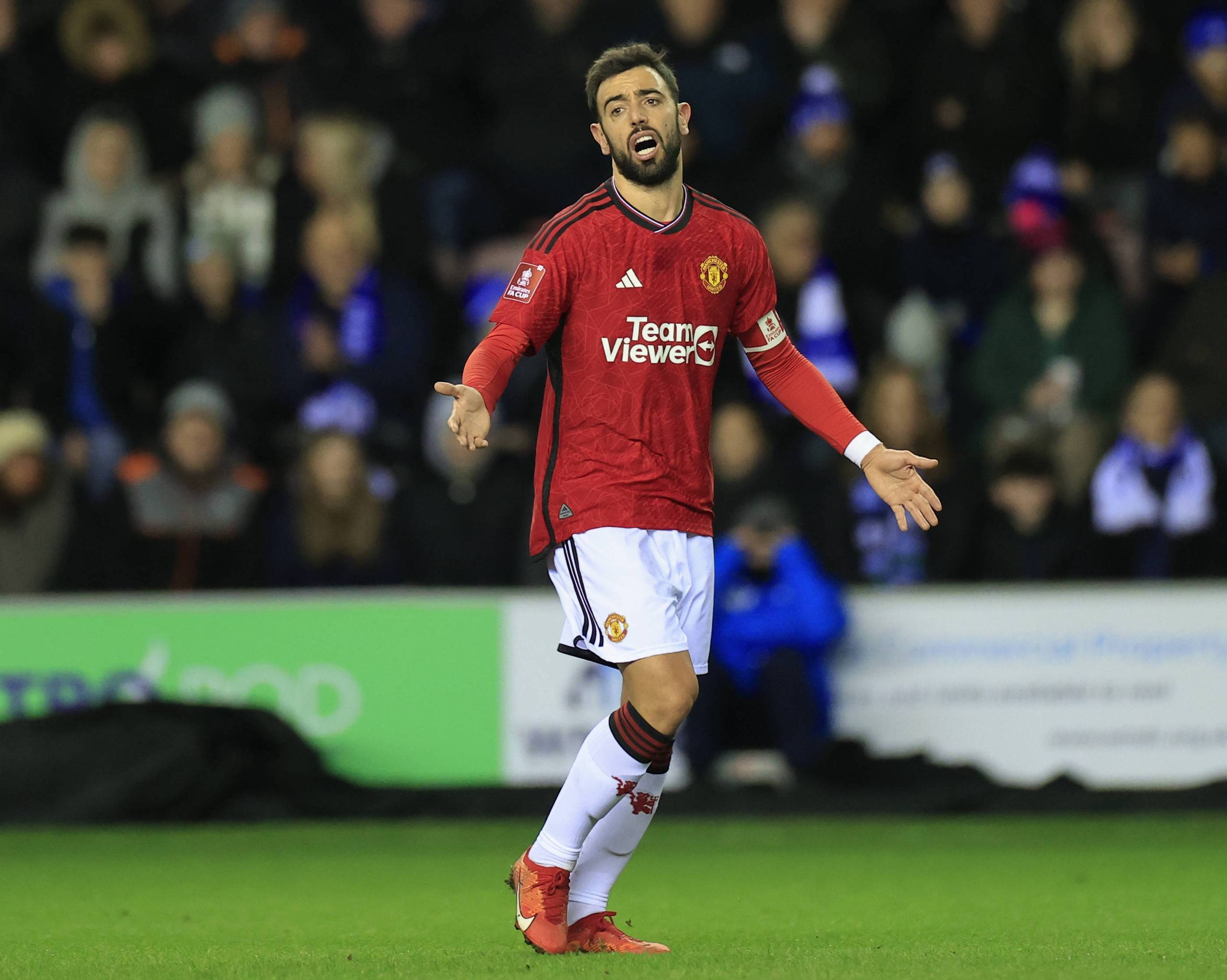 懂球帝12周年120大瞬间决赛：梅西捧大力神杯PK武磊绝平巴萨