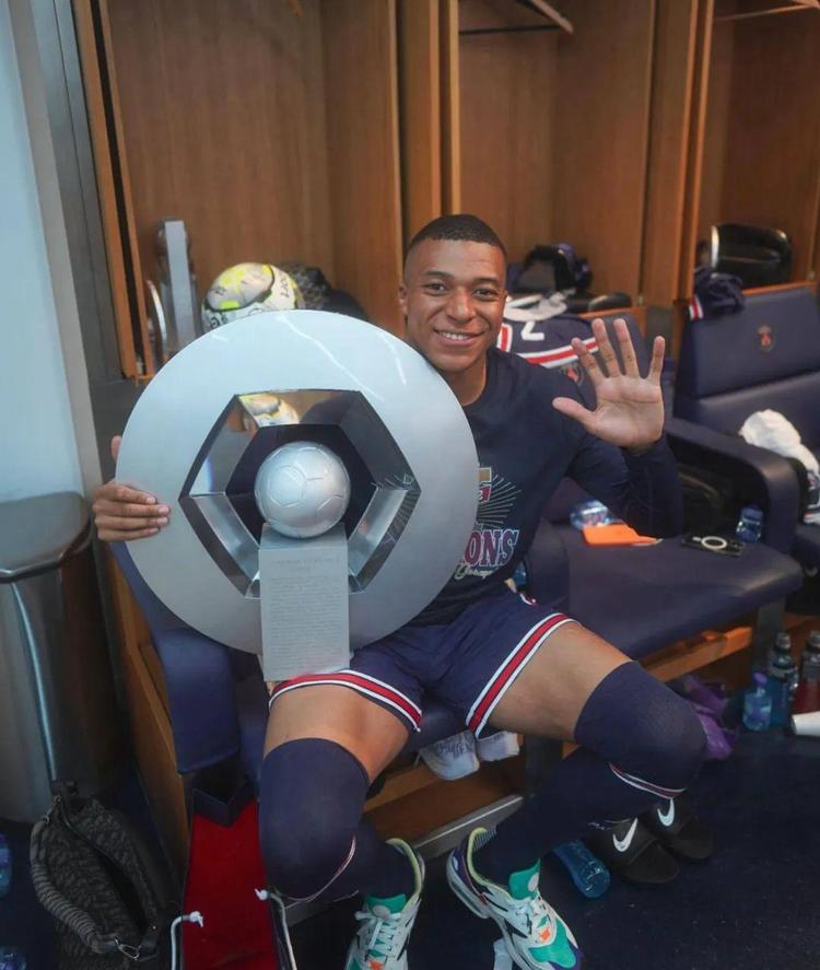 罗马诺：美职联哥伦布机员主教练南希将担任凯尔特人新帅