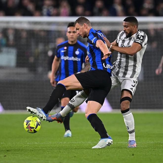 中俄古典式摔跤技术交流 七日切磋共促水平提升